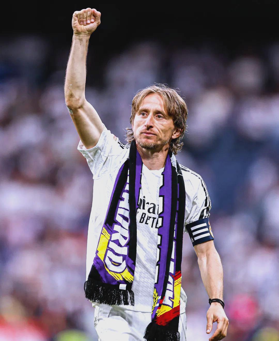 欧冠不敌圣吉罗斯，加拉塔萨雷连续33场主场不败被终结