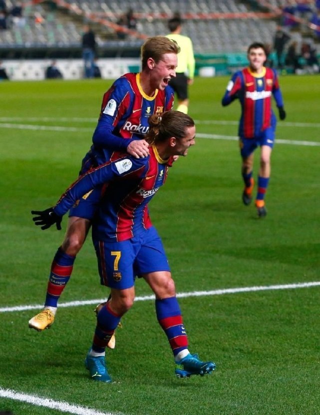 齐沃：两名重要球员的受伤影响了我们，我不会评论那个点球