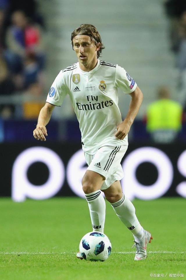 国脚连续进球引领全队节奏