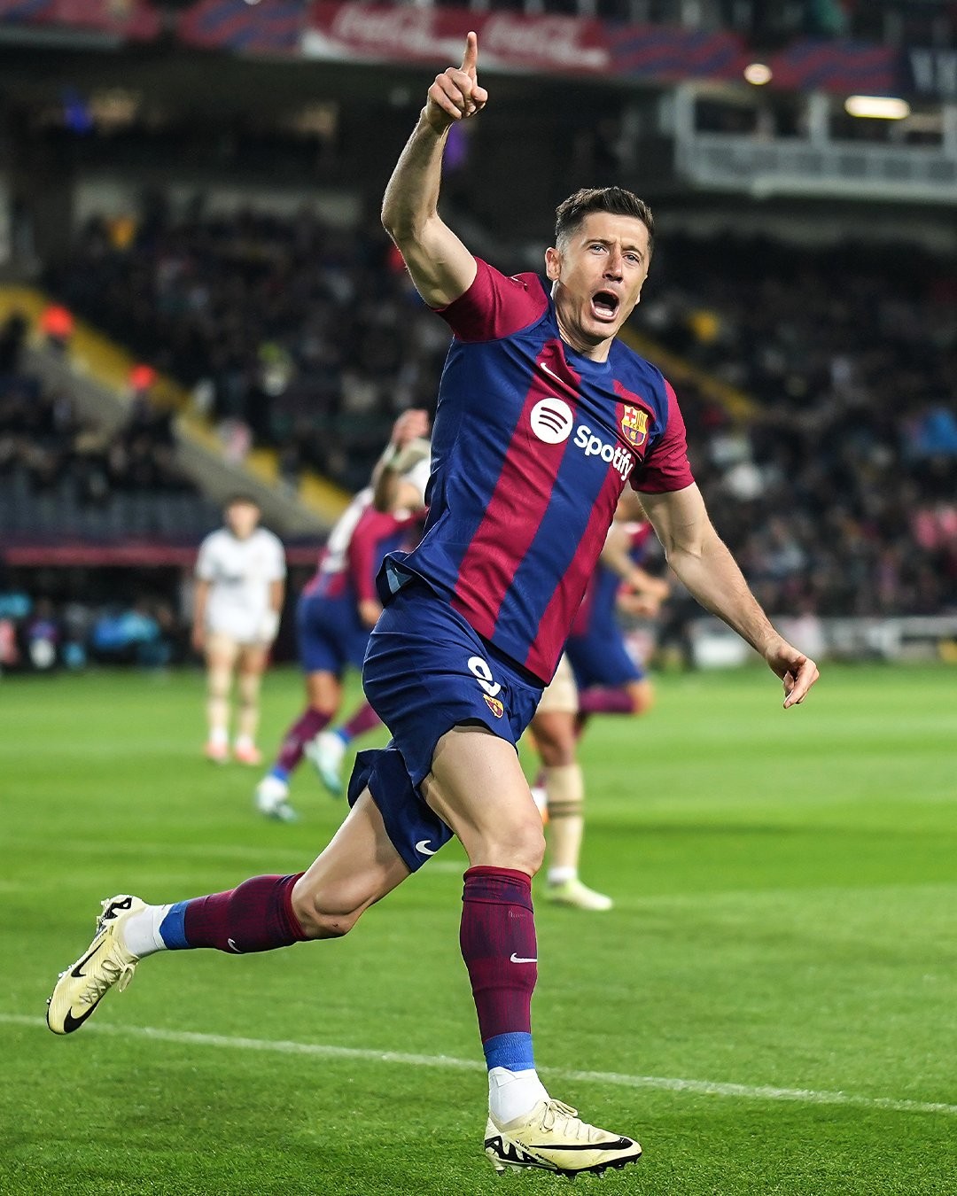 对阵都灵时的这粒任意球，至今仍让红黑军团球迷津津乐道