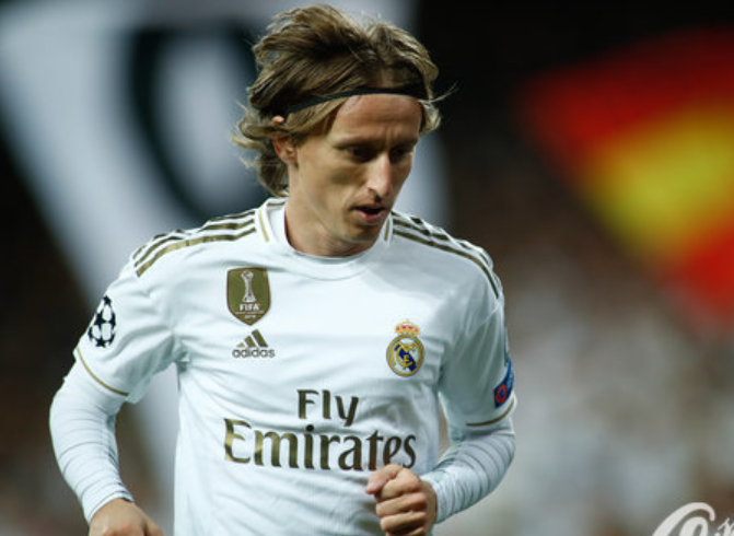 雷克瑟姆队长：在主场竟然有卡迪夫球迷挑衅我，我把他拳击了